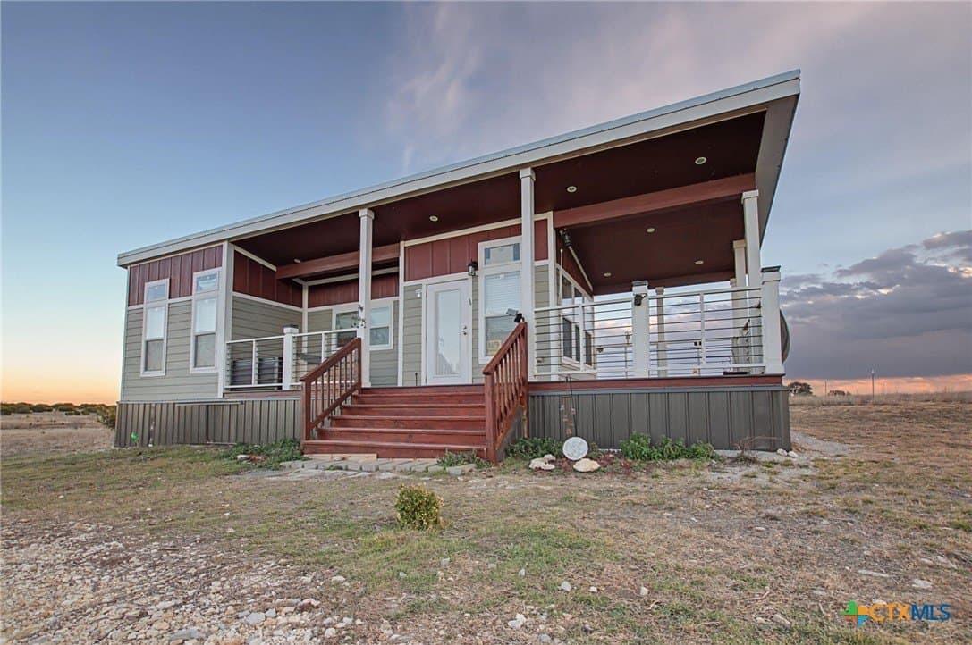 10.01 acres in Lampasas County