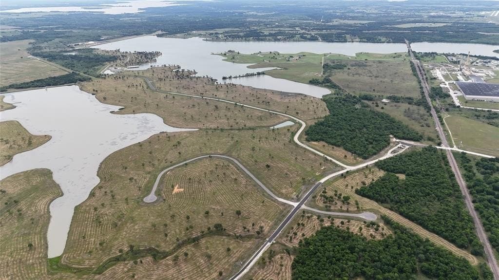 2.29 acres in Navarro County