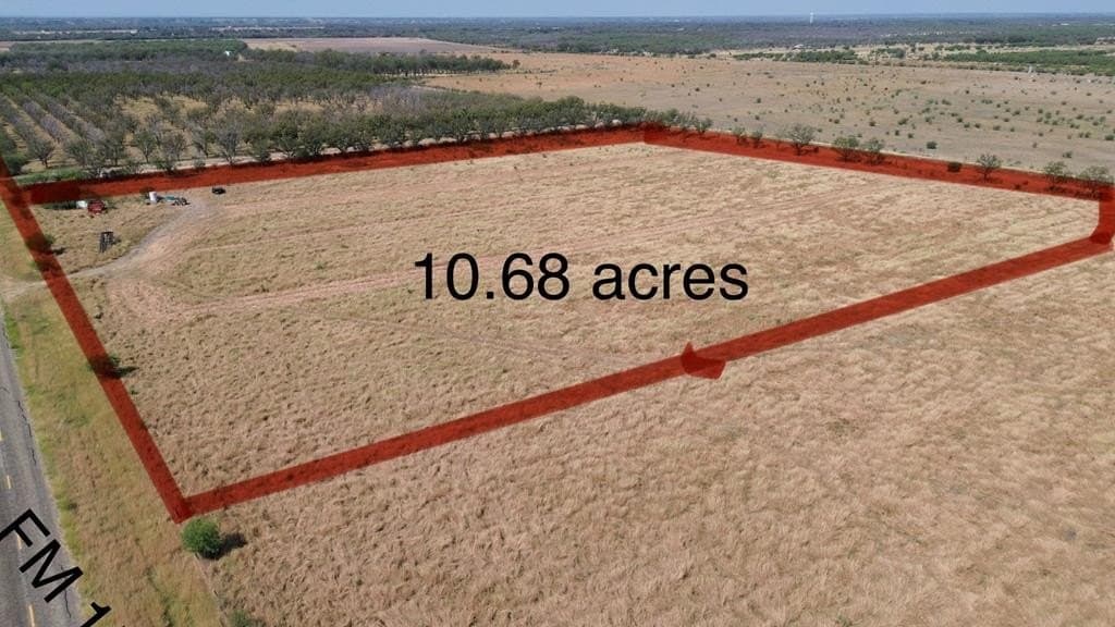 10.68 acres in Maverick County