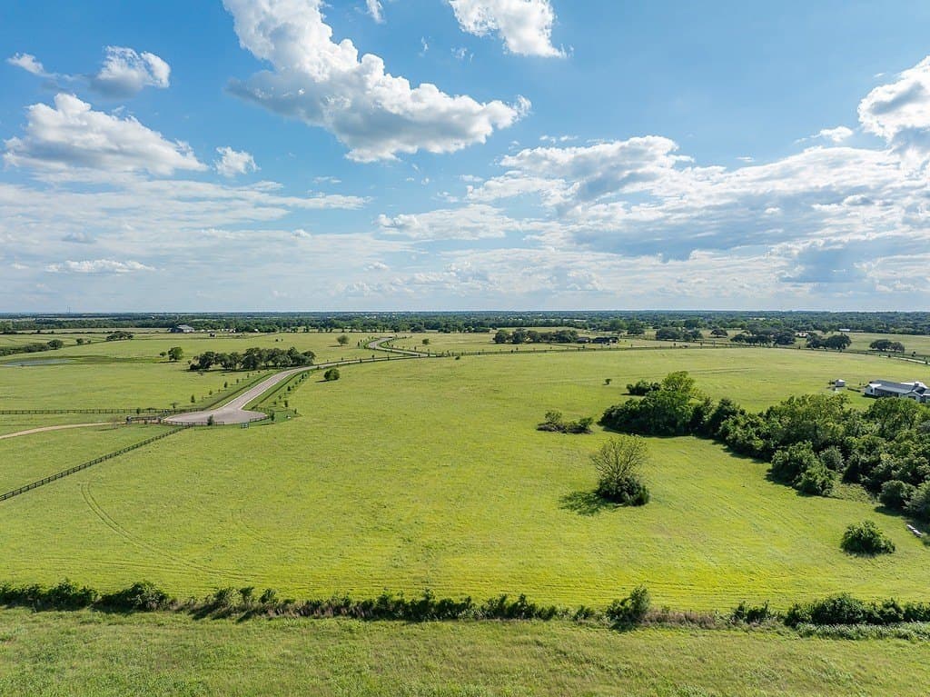 8.34 acres in Fayette County