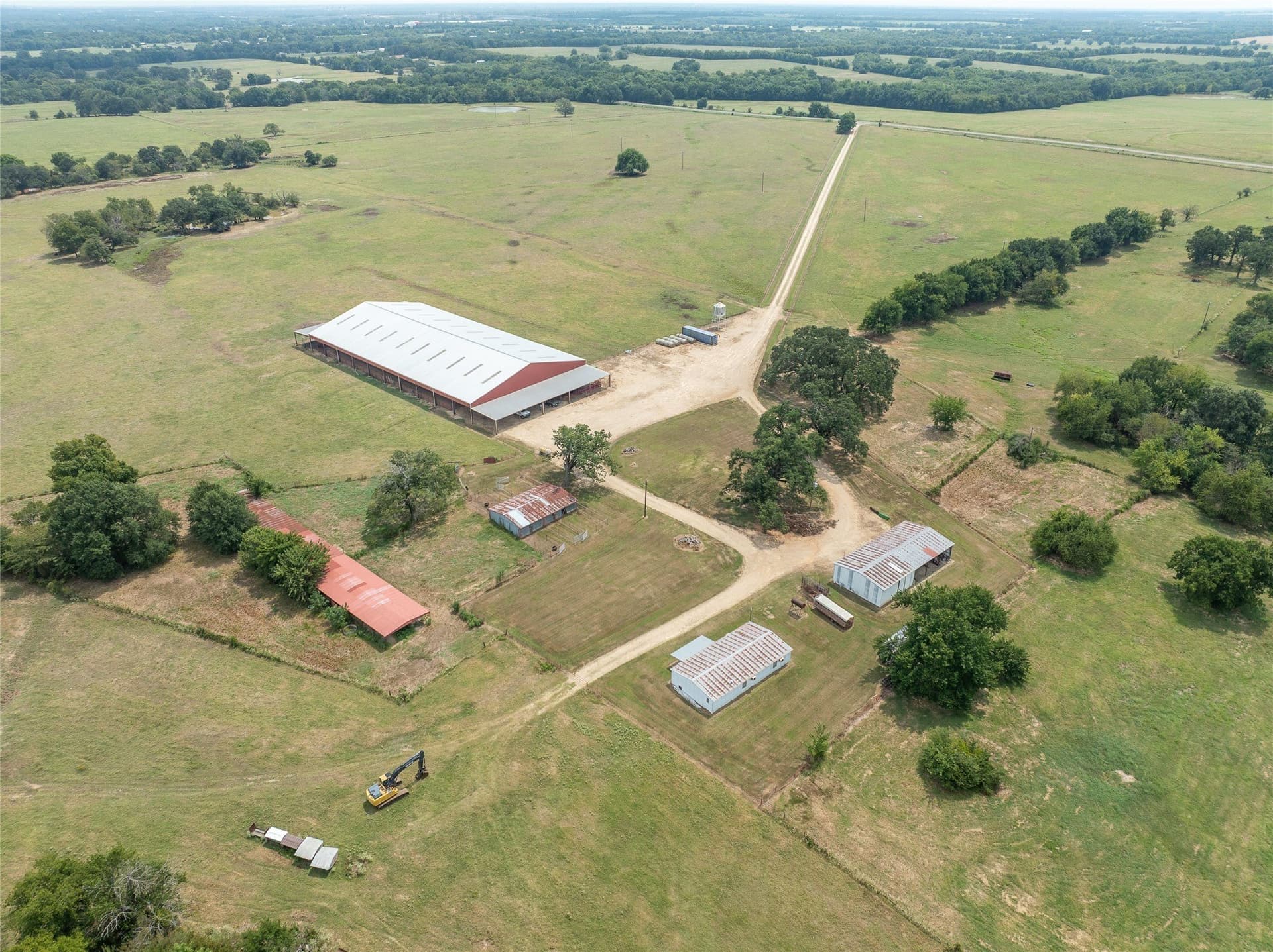 1,135 acres in Lamar County