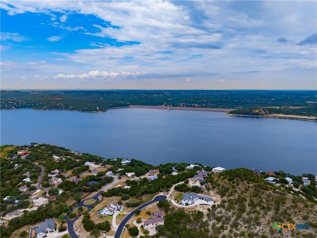 1.06 acres in Comal County