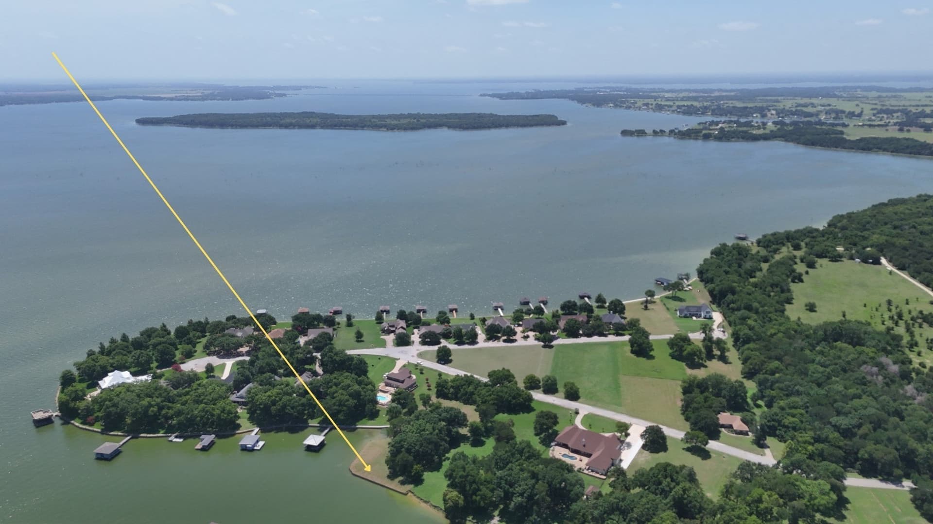1.38 acres in Navarro County