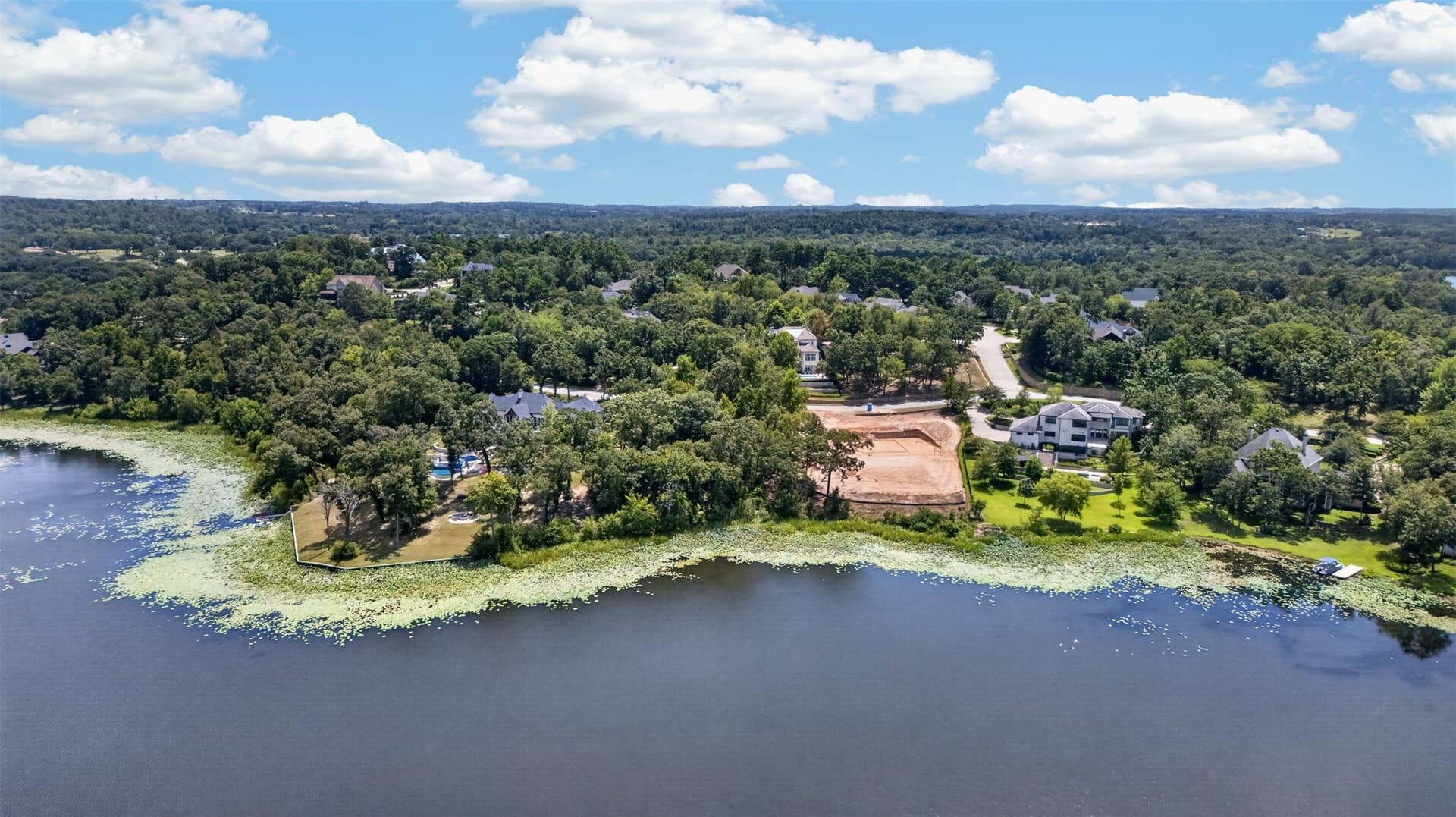 0.86 acres in Smith County
