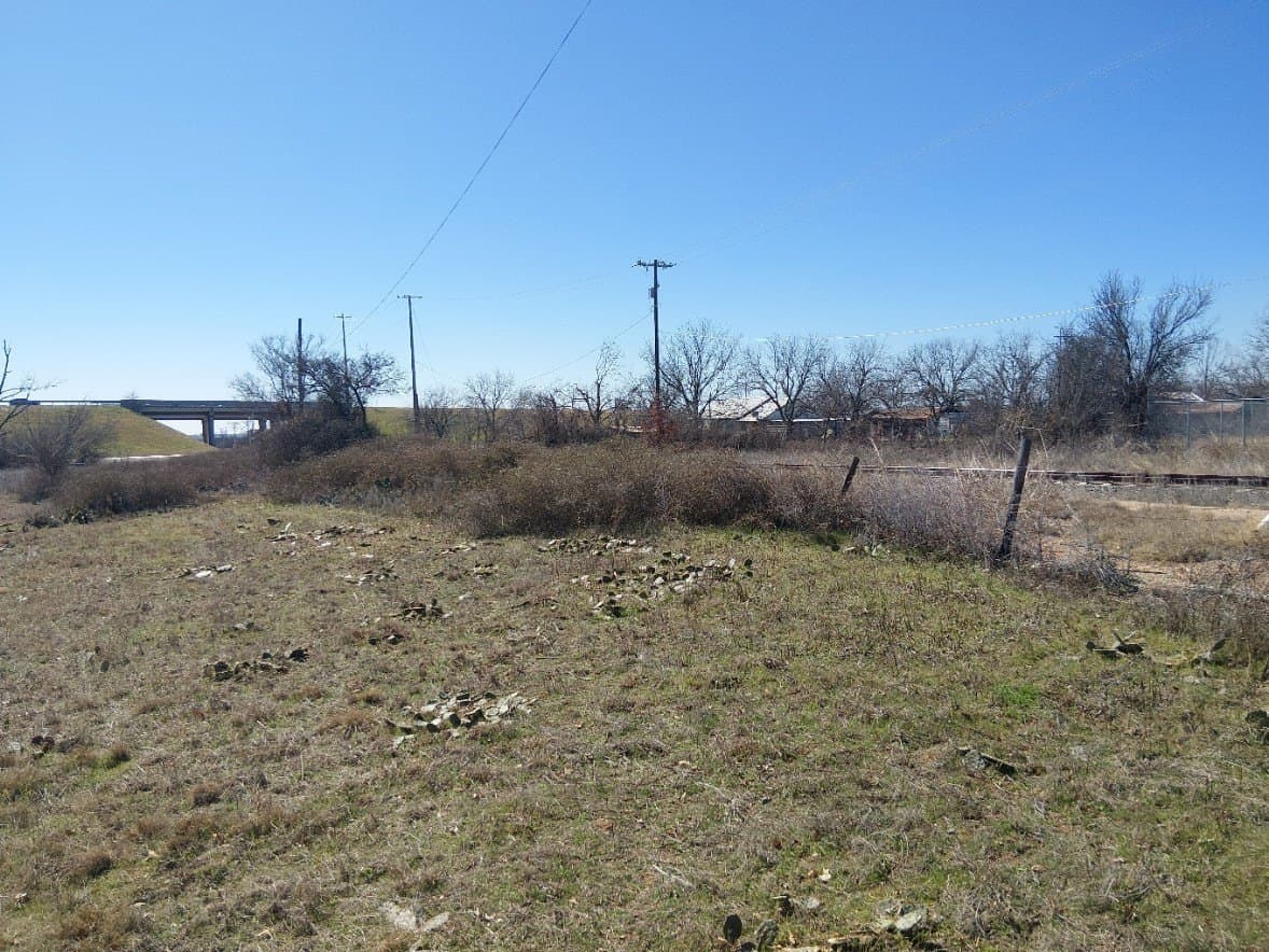 6 acres in Eastland County