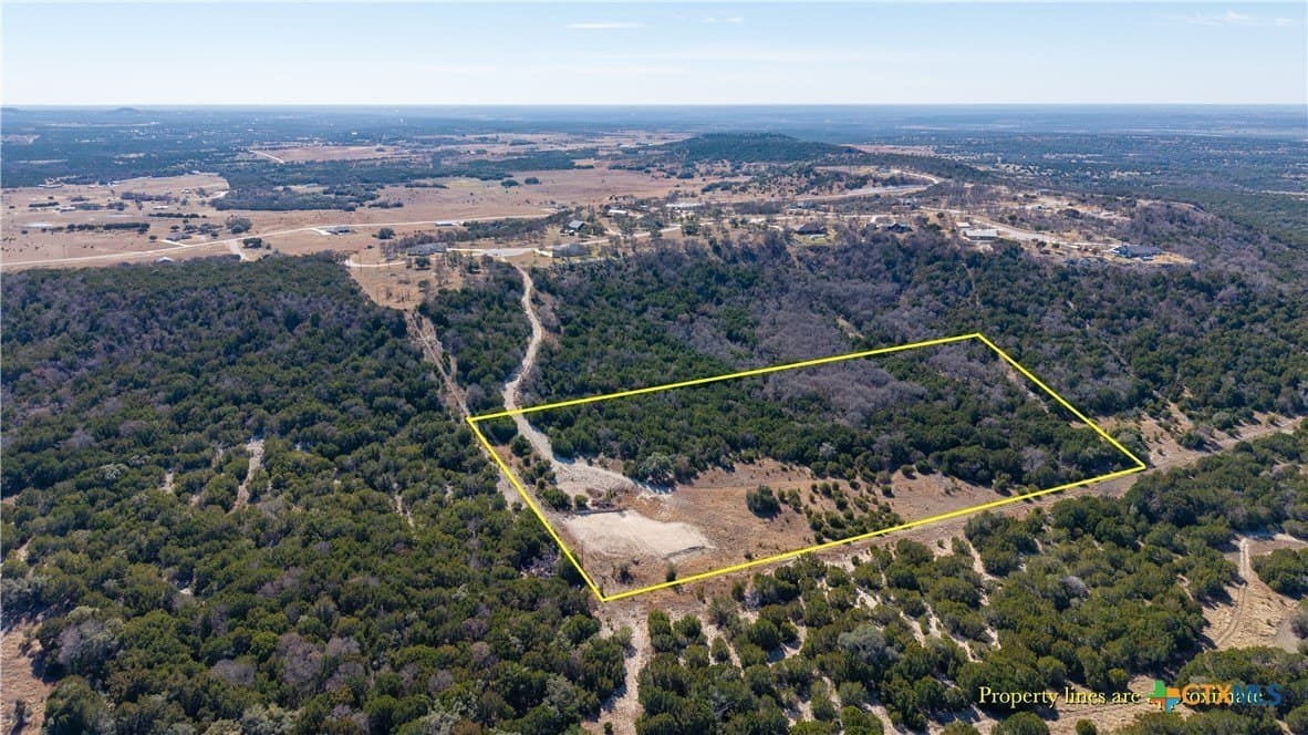10.35 acres in Lampasas County