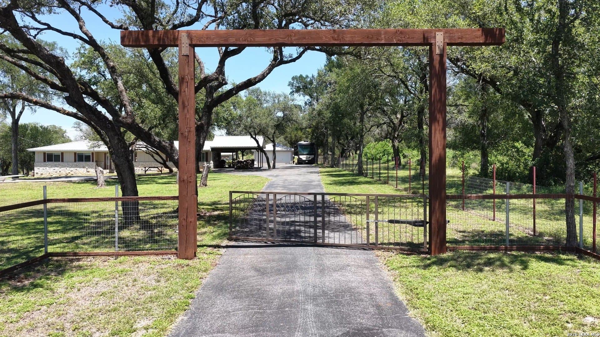 9.99 acres in Comal County