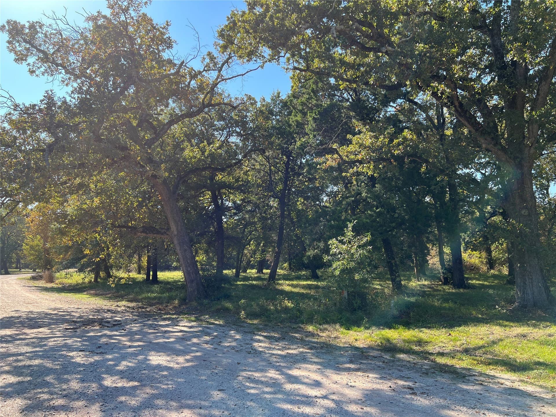 1.64 acres in Navarro County