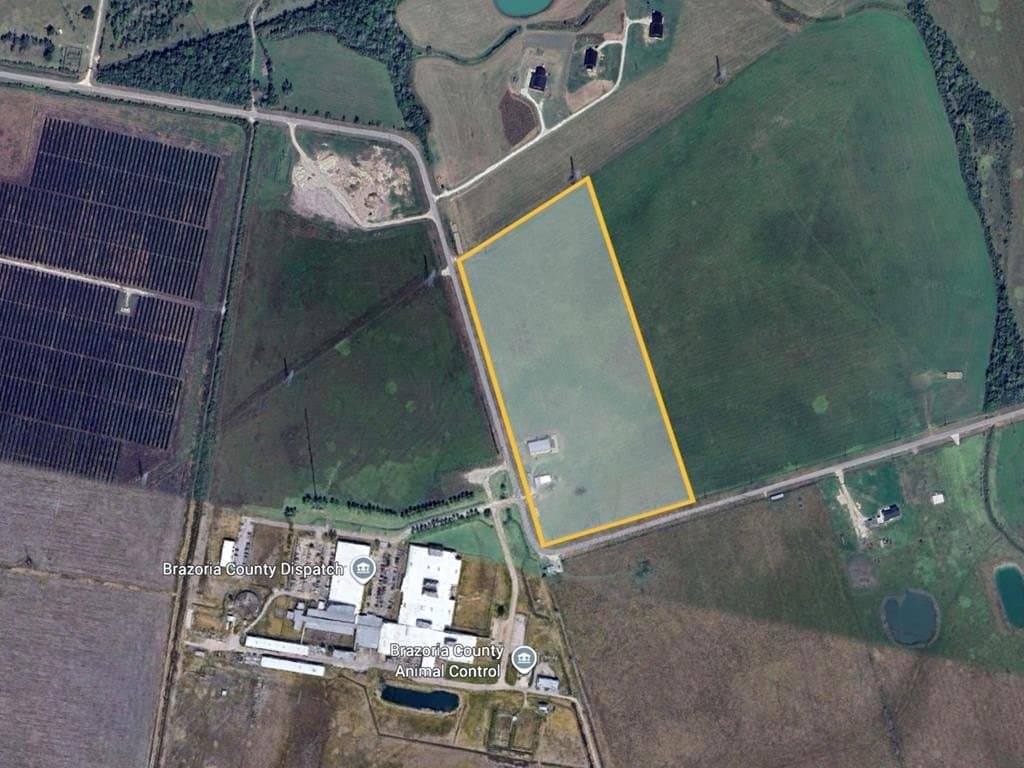 25 acres in Angleton County