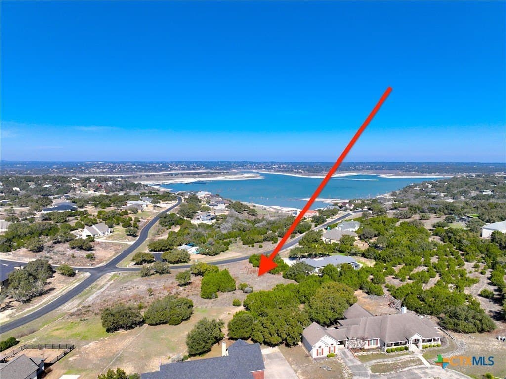0.94 acres in Comal County