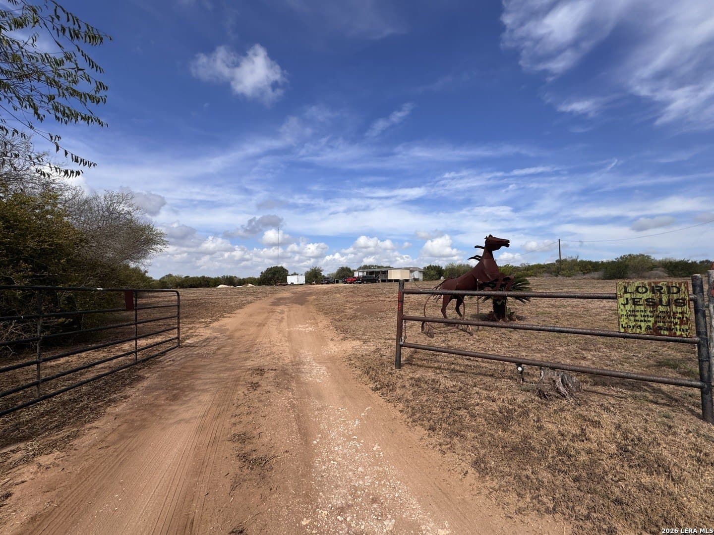 5.27 acres in Bee County