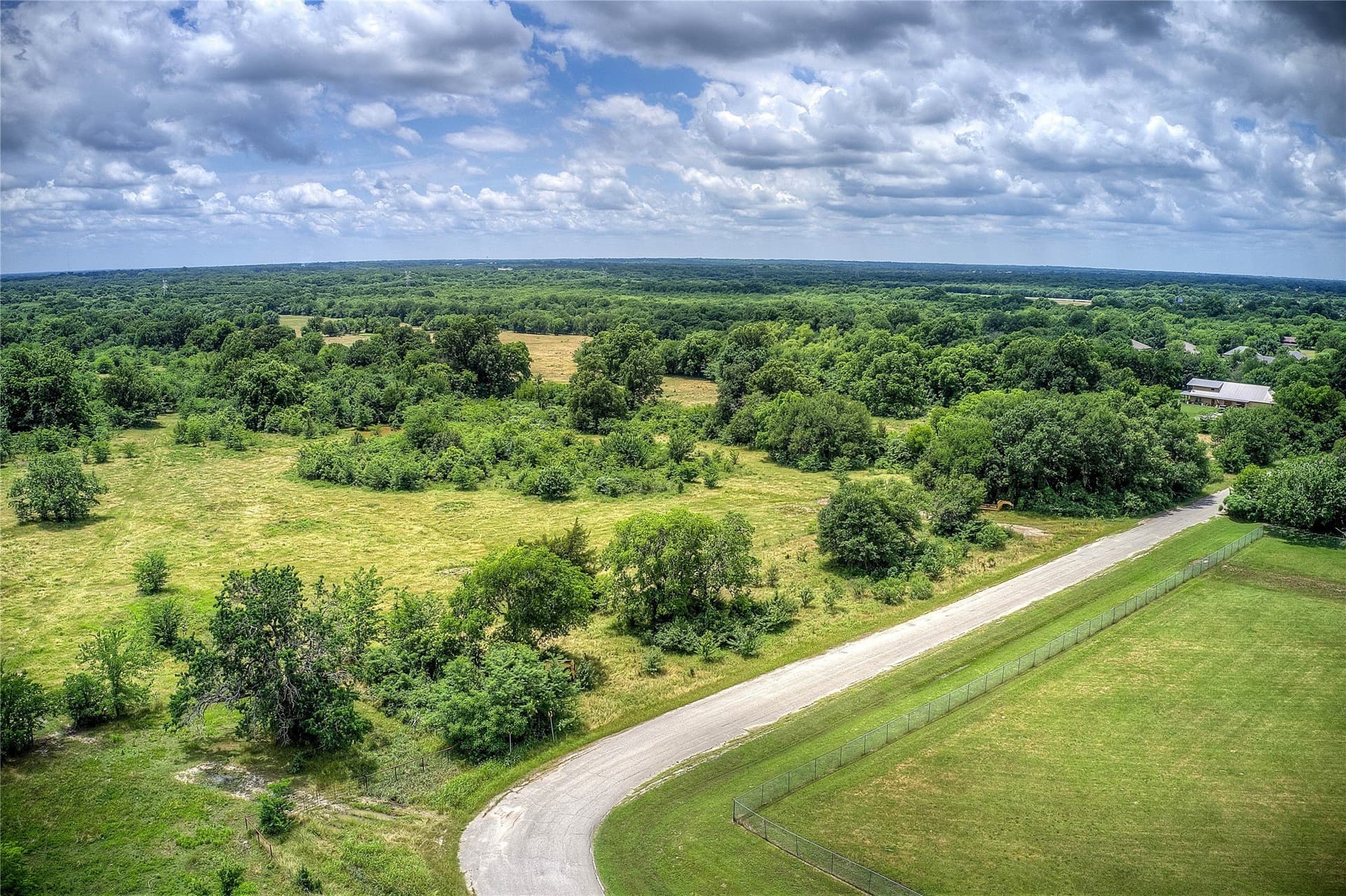 1.06 acres in Hunt County
