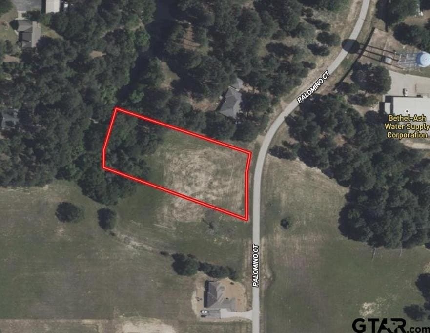 1.49 acres in Henderson County
