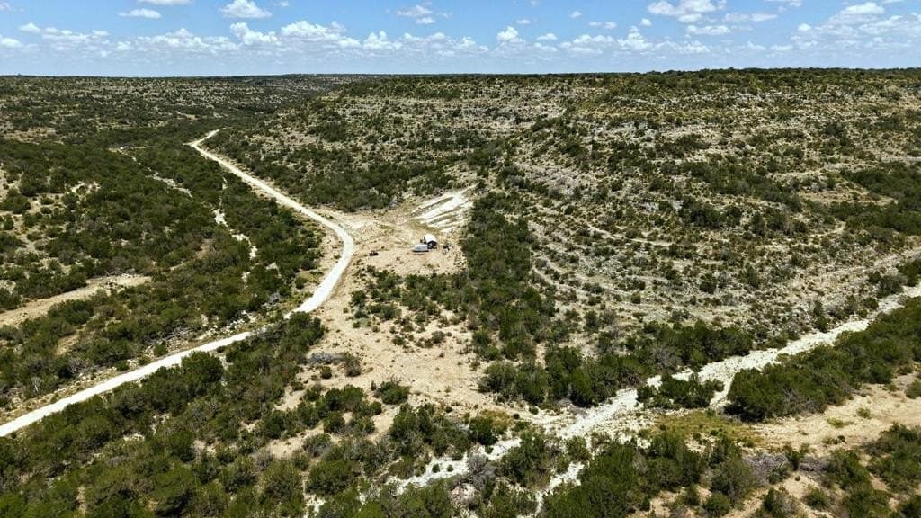 140.34 acres in Val Verde County