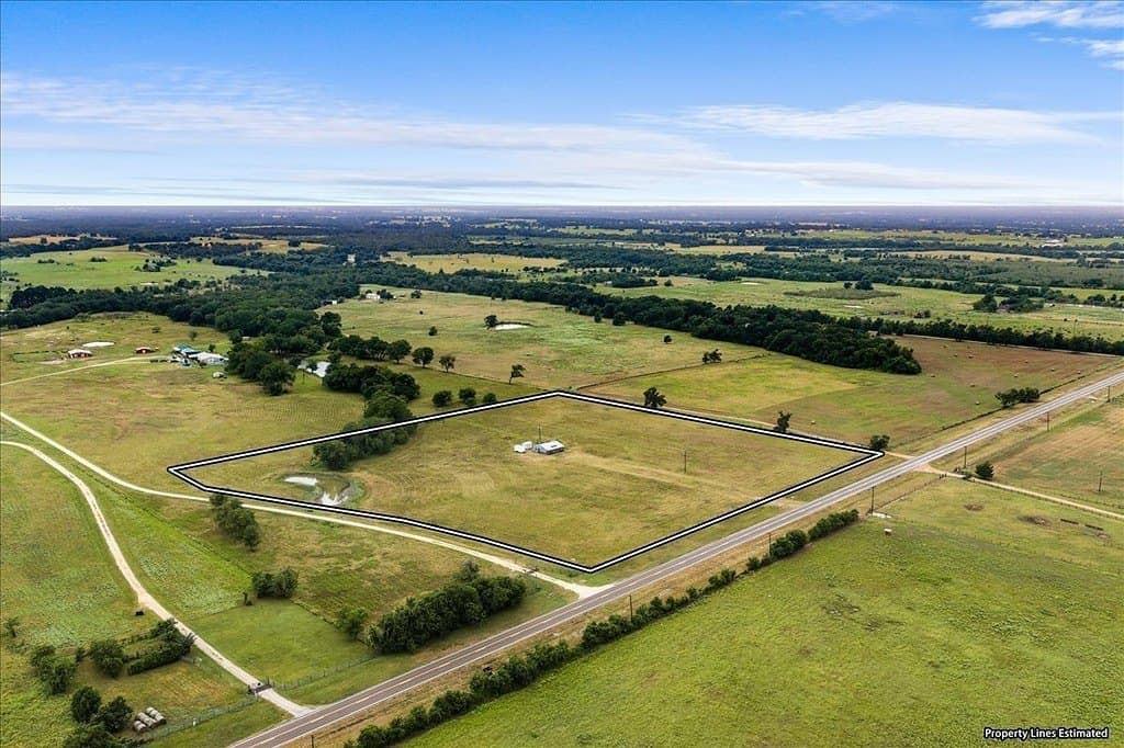 11 acres in Lee County