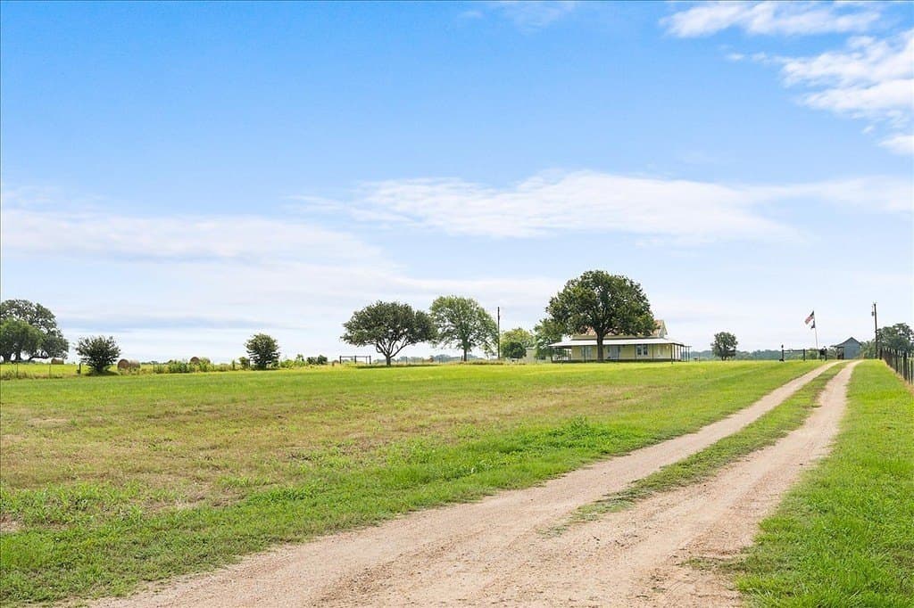 3 acres in Fayette County