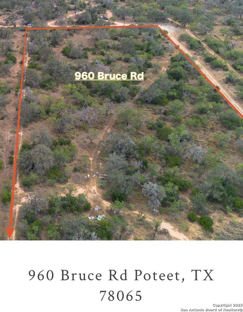 14.02 acres in Atascosa County