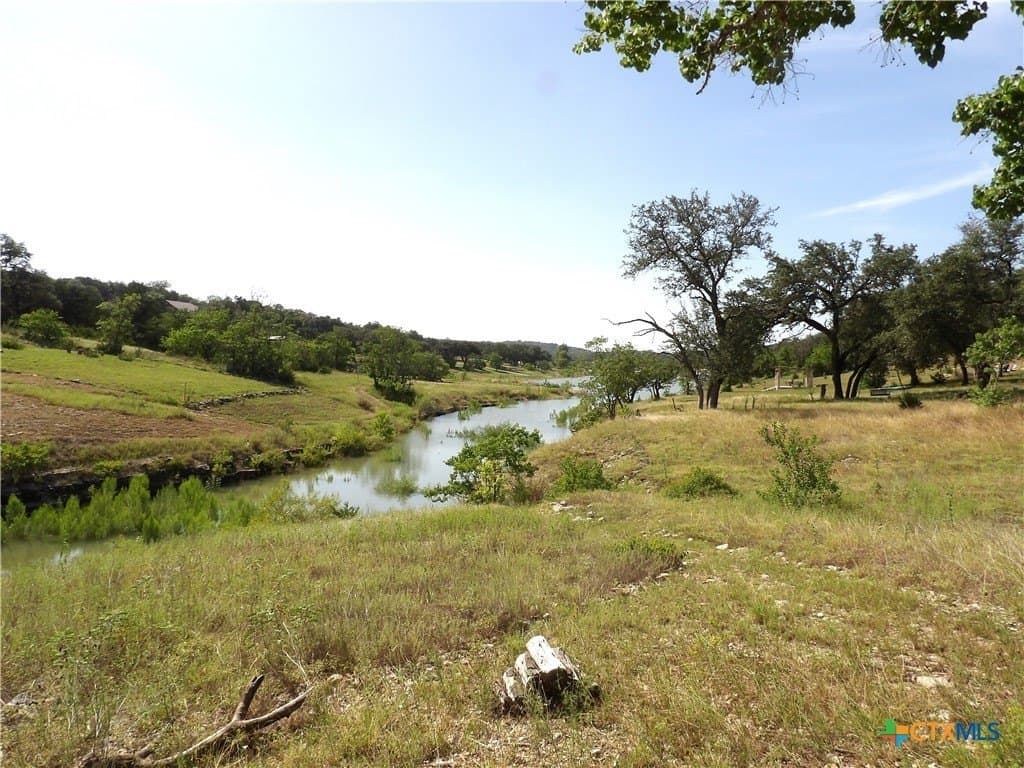 1.26 acres in Comal County
