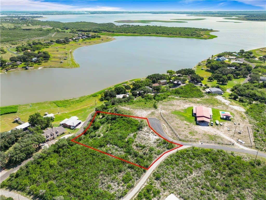87,120 acres in Live Oak County