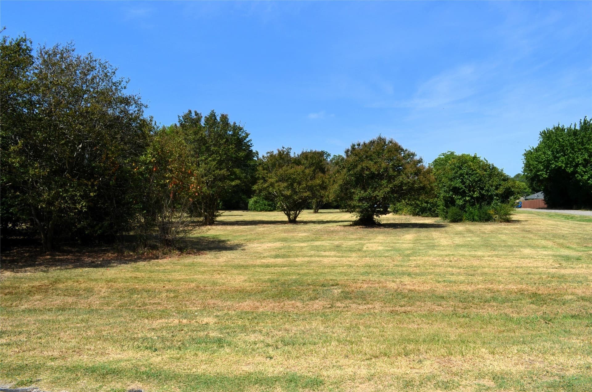 2 acres in Henderson County