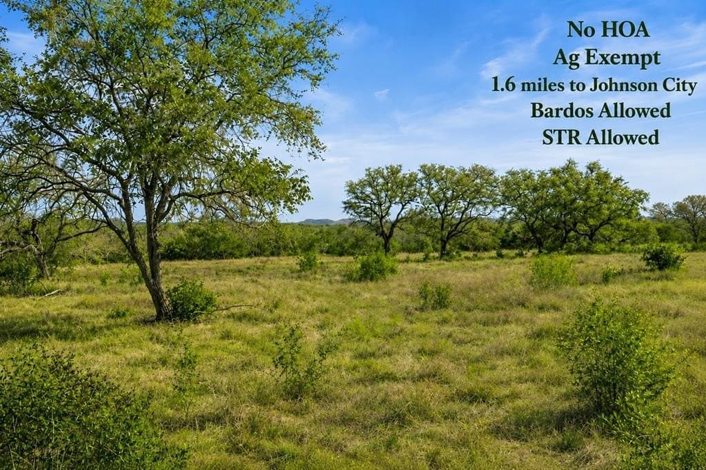 6.02 acres in Blanco County