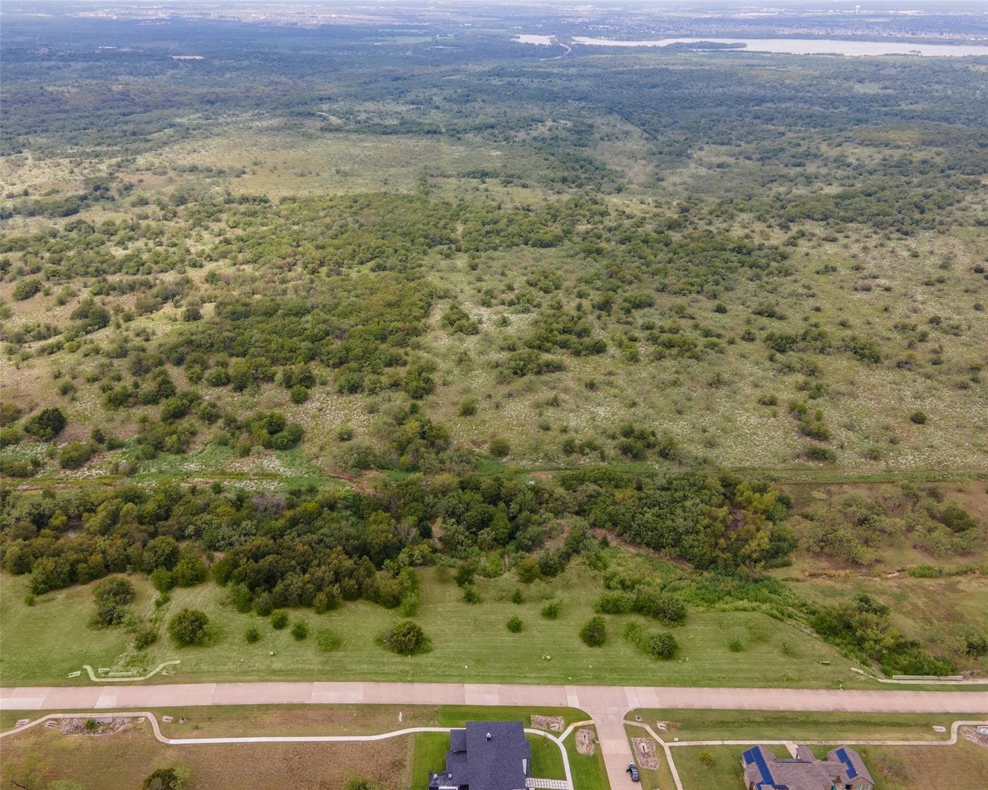 2 acres in Ellis County