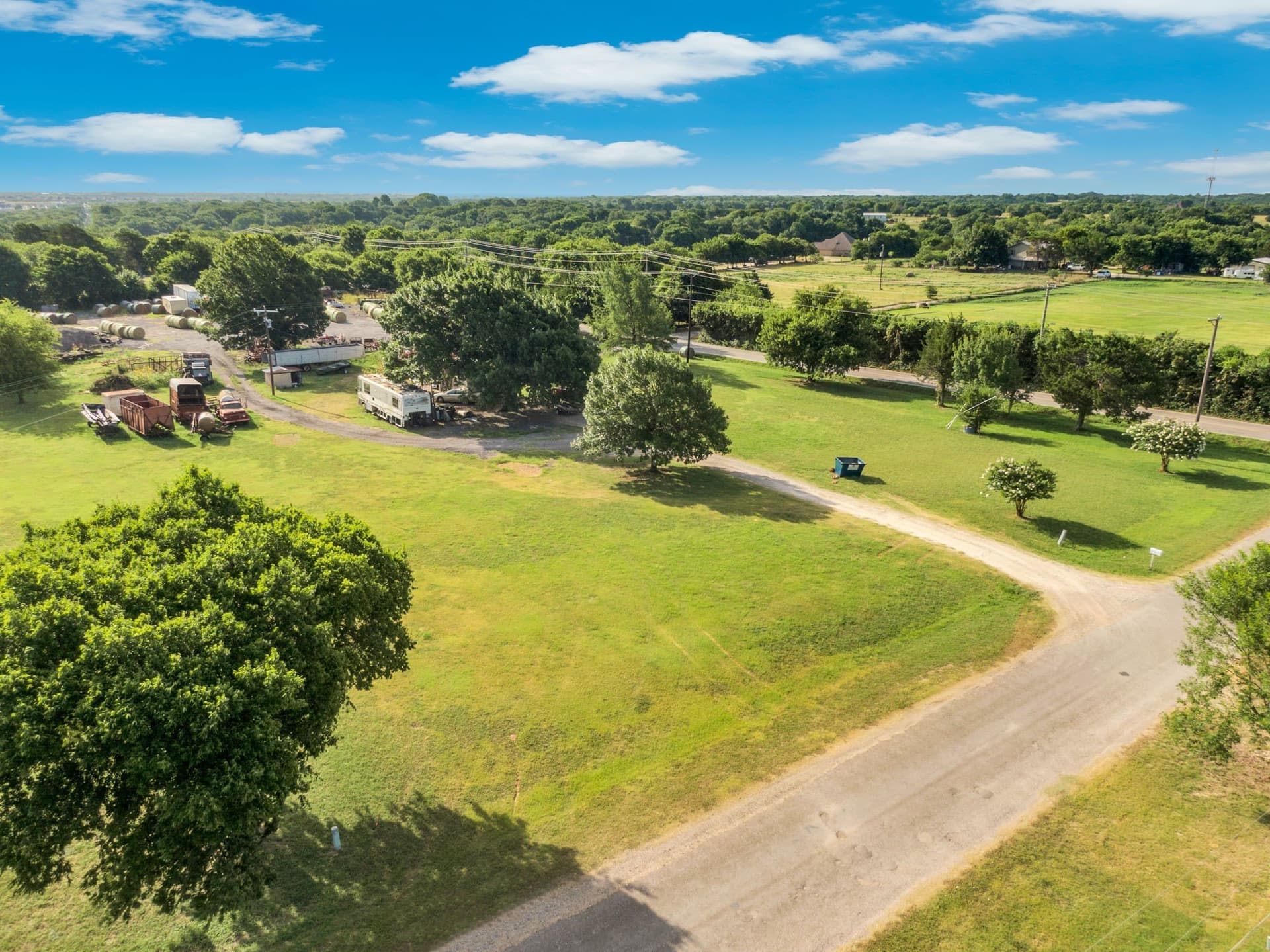 3.11 acres in Ellis County