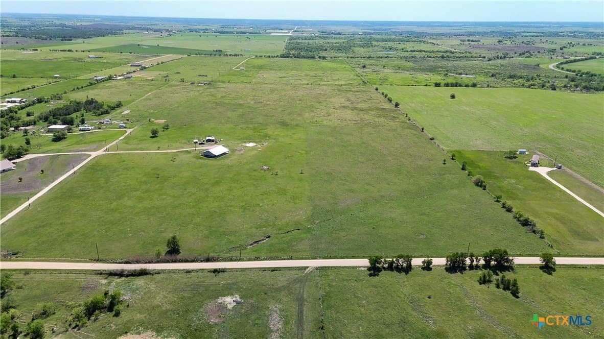 35.28 acres in Milam County