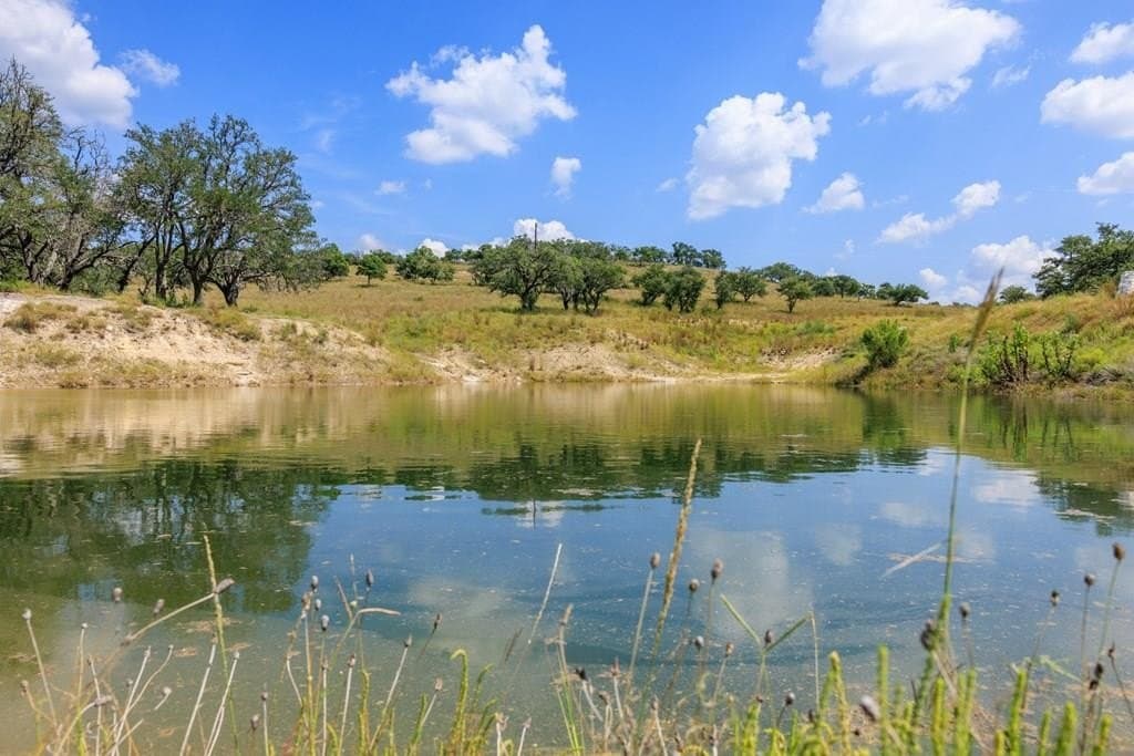 6.21 acres in Blanco County