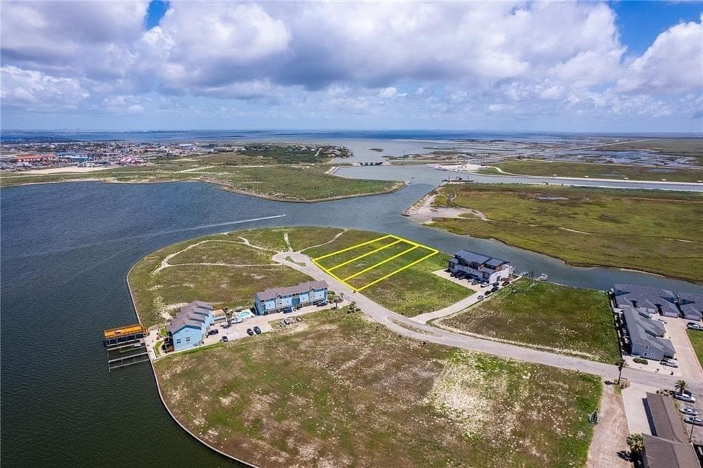 0.36 acres in Nueces County
