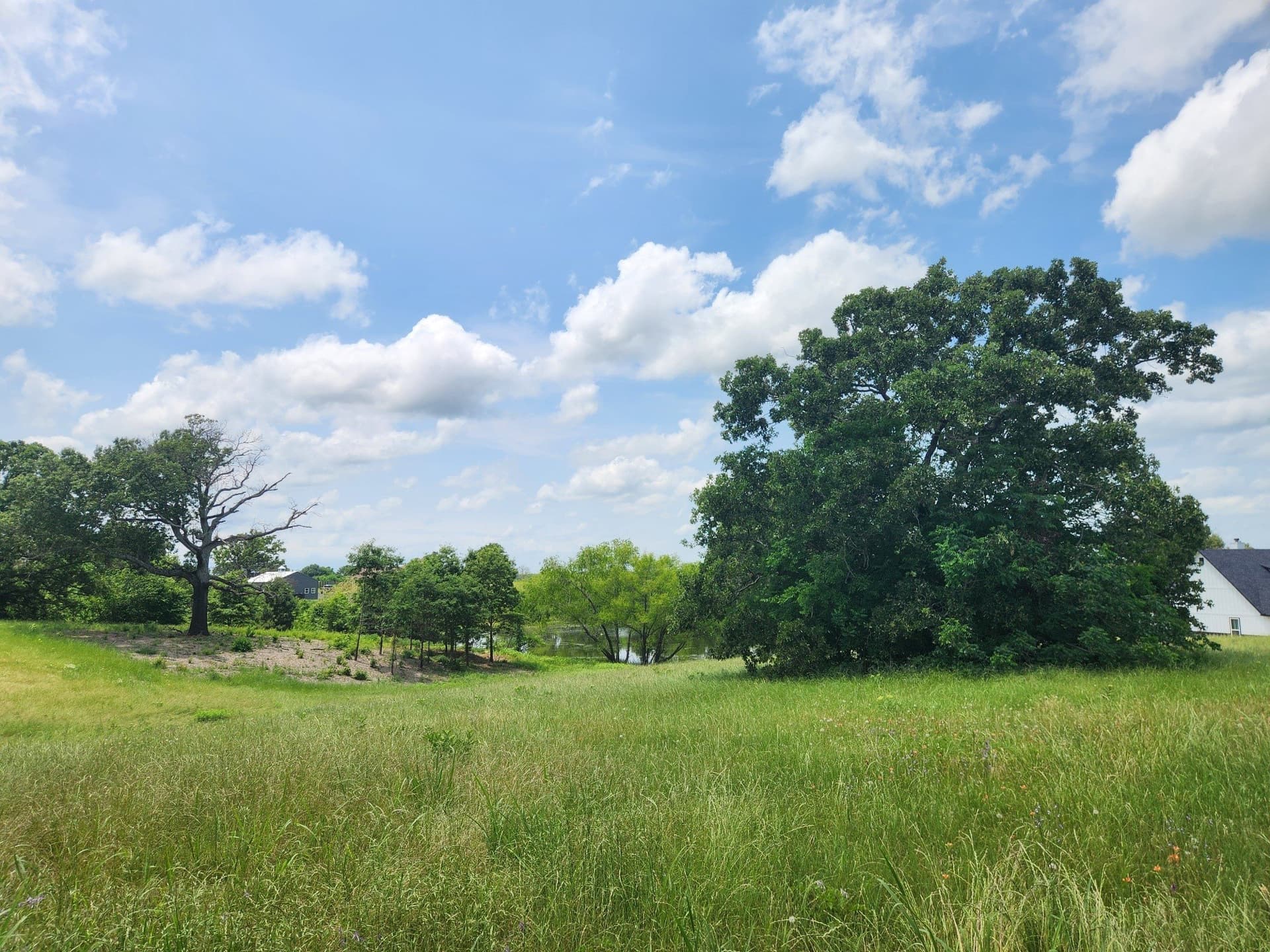 1.02 acres in Henderson County