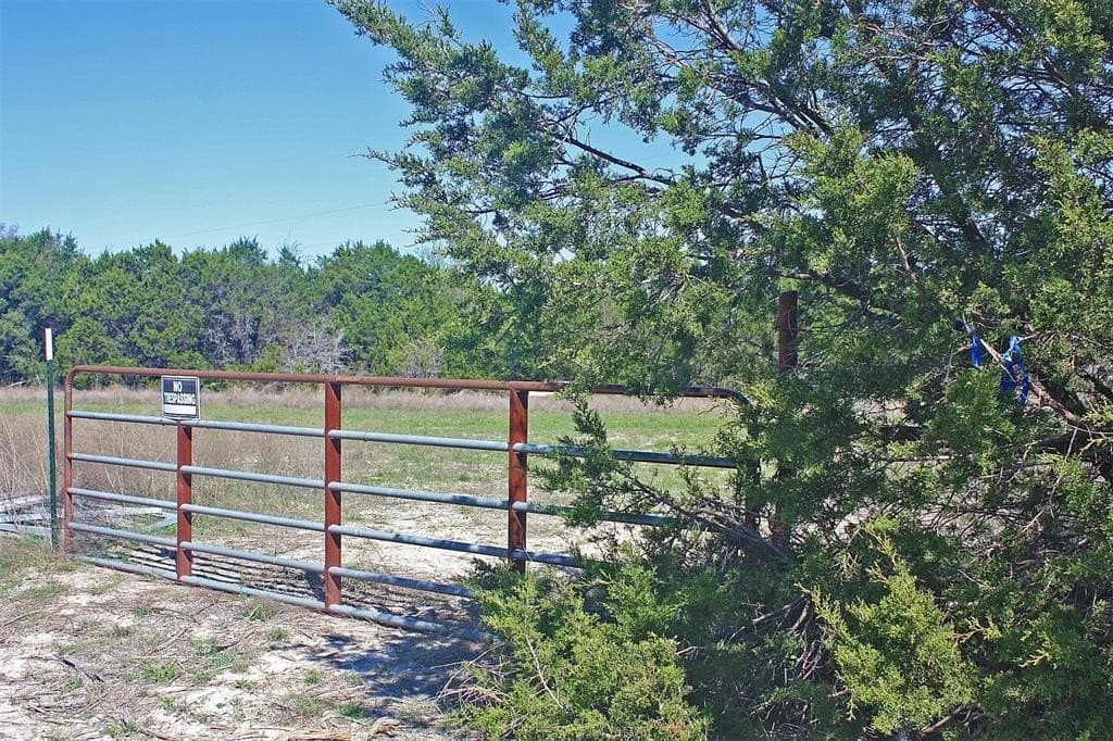 20 acres in Hood County