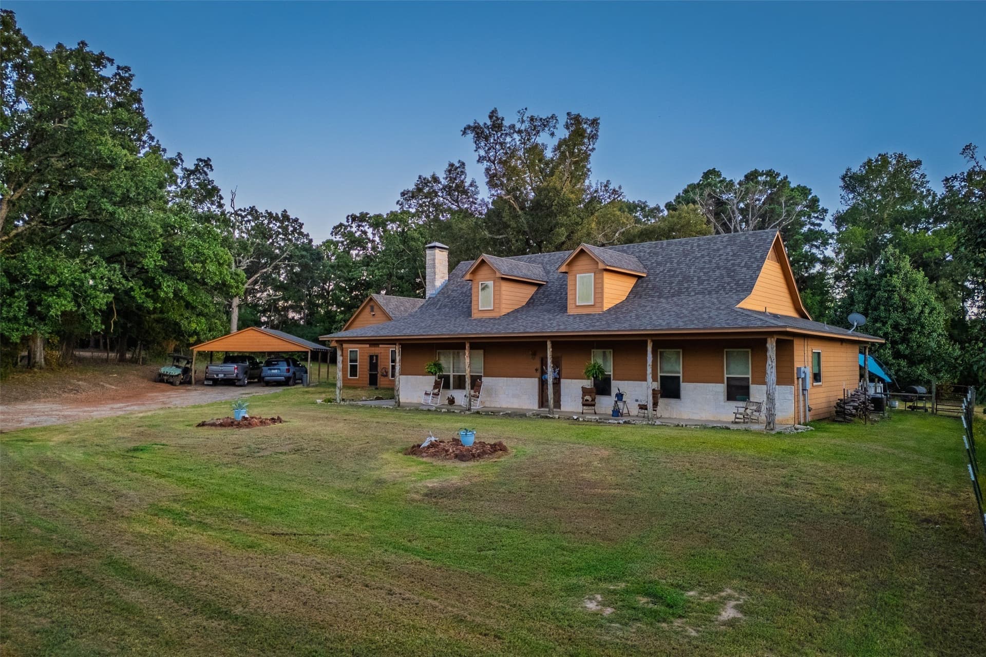 40.04 acres in Henderson County