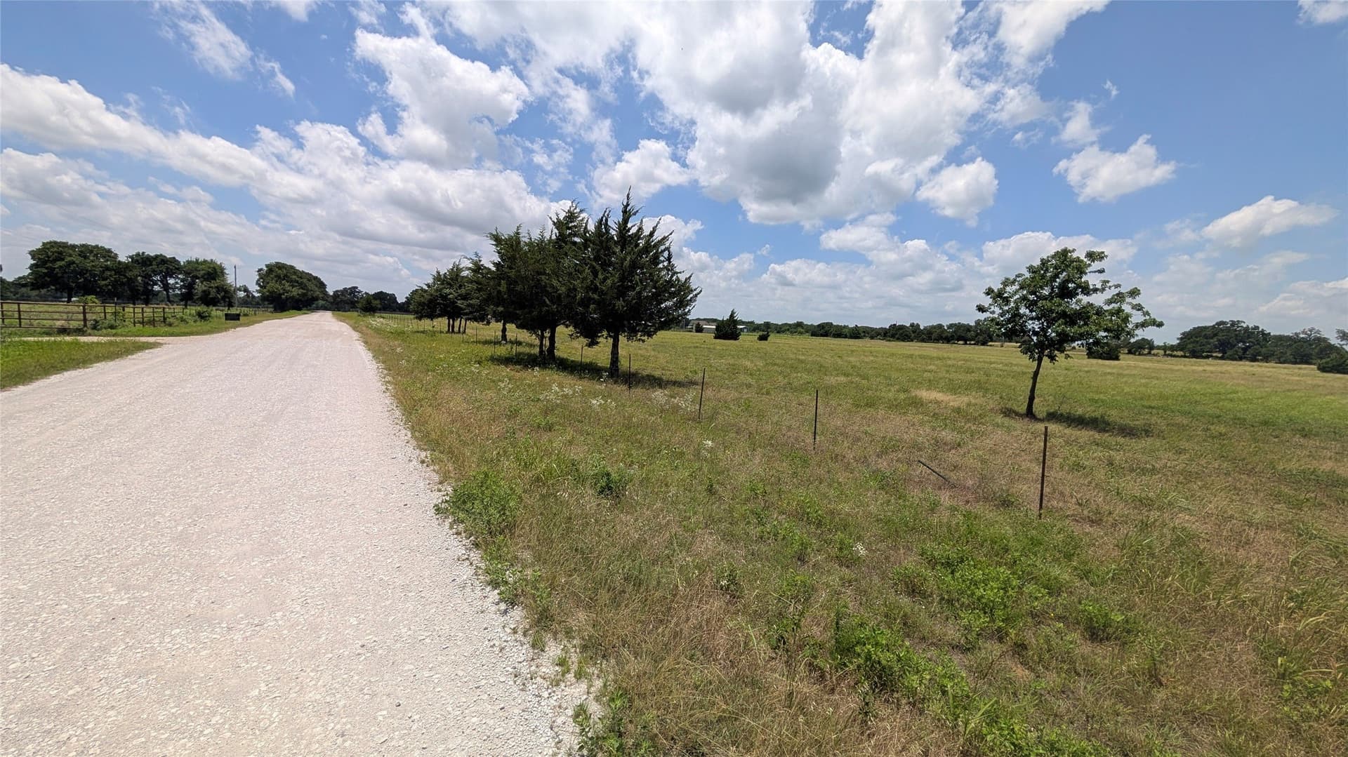 9.73 acres in Cooke County