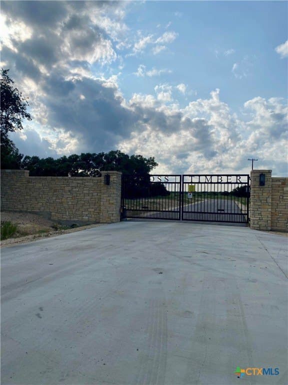 5.01 acres in Burnet County