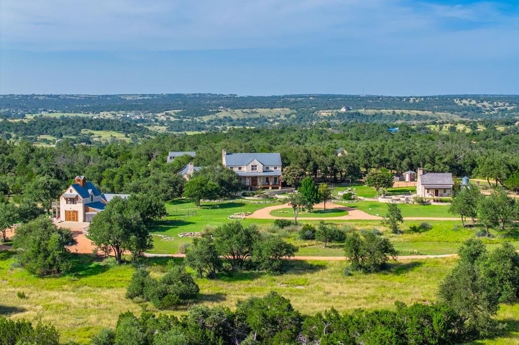 25.05 acres in Gillespie County