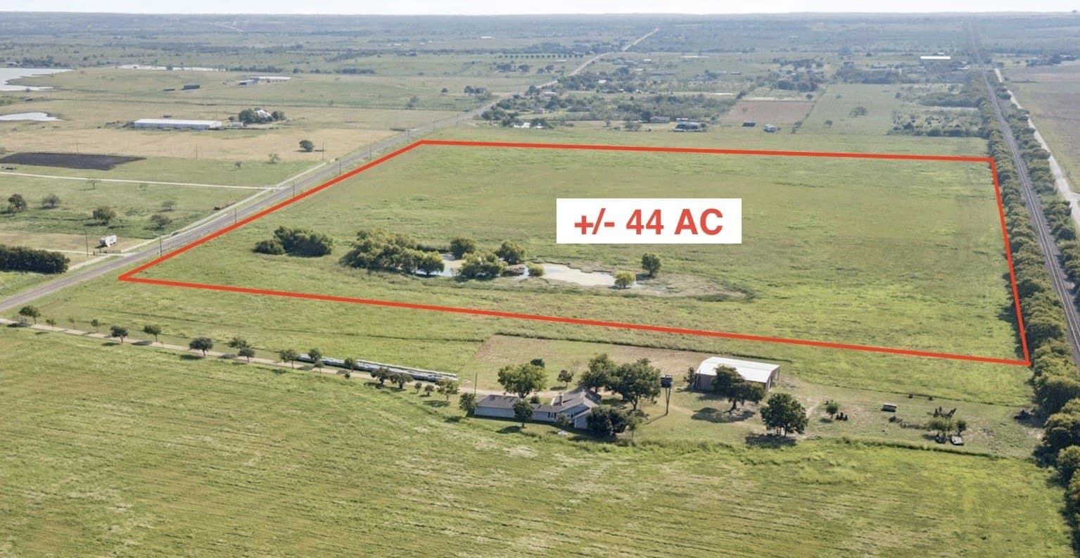 44 acres in Ellis County
