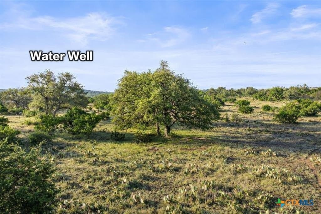 6 acres in Blanco County