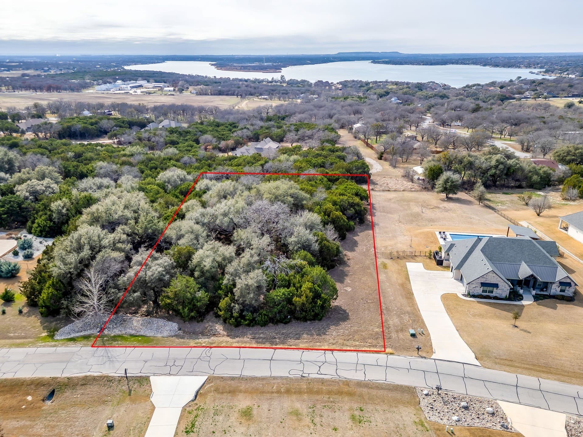 1.05 acres in Hood County