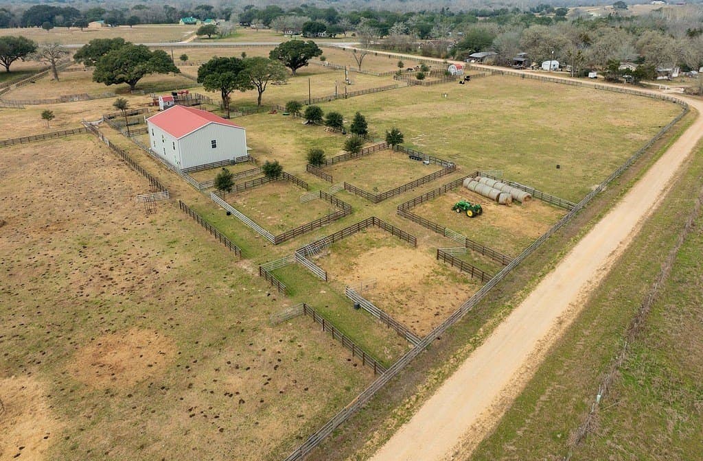 22.78 acres in Lavaca County
