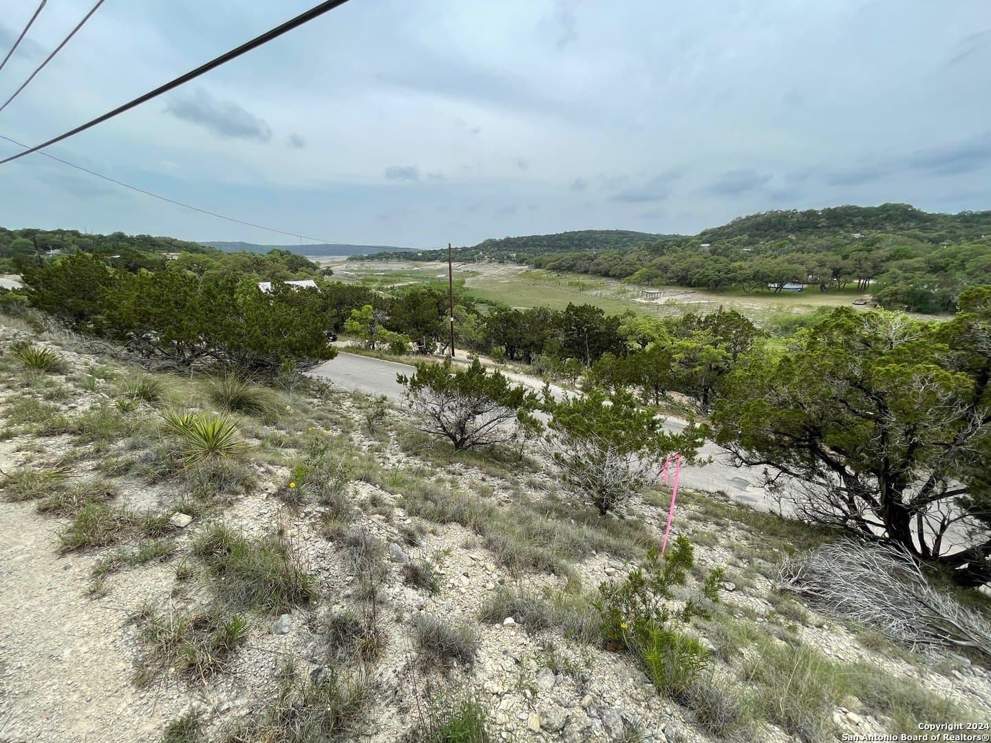 1.08 acres in Bandera County