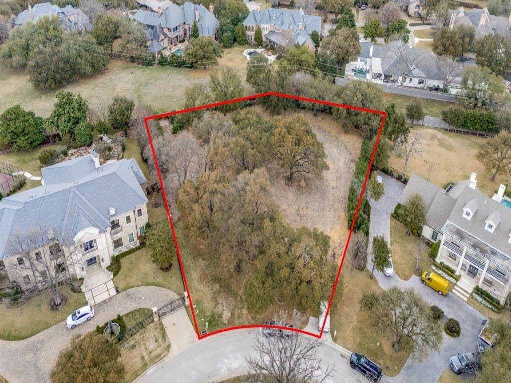 1.05 acres in Dallas County