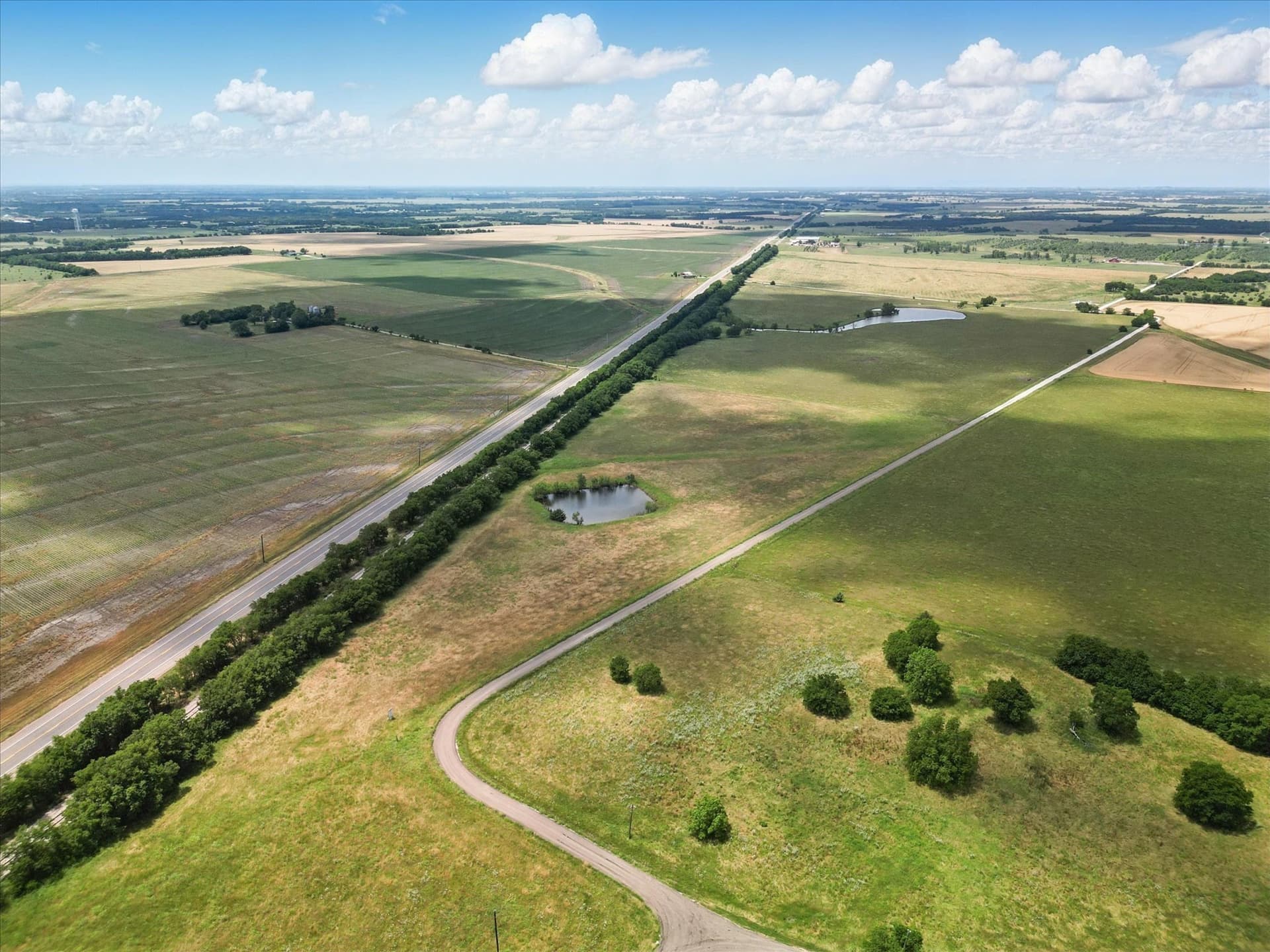 1.95 acres in Hunt County