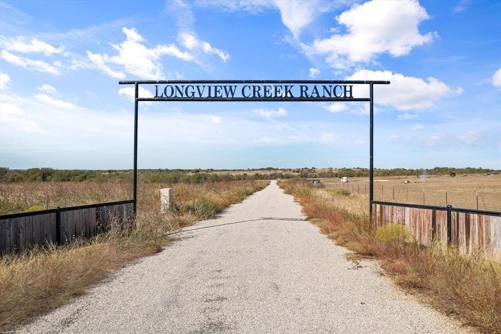 2 acres in Hill County
