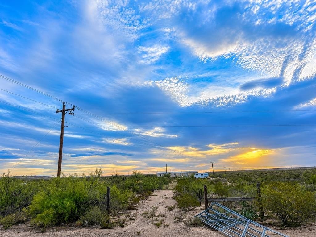 5 acres in Pecos County