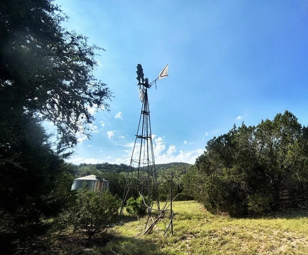 109.7 acres in Edwards County