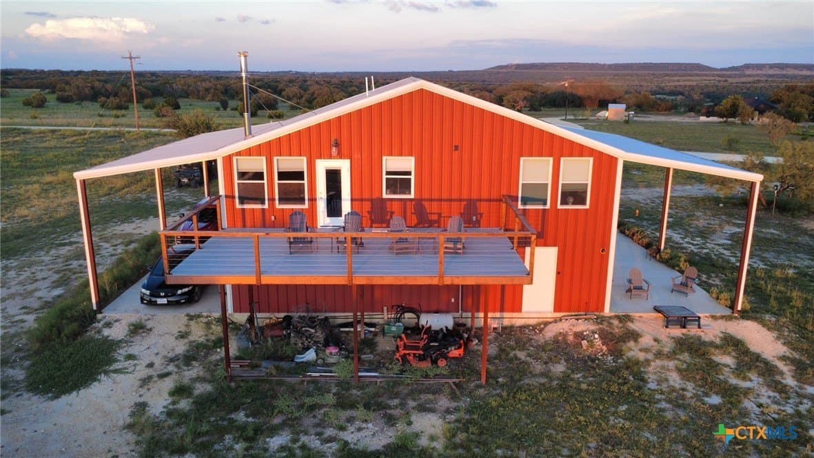 41 acres in Lampasas County