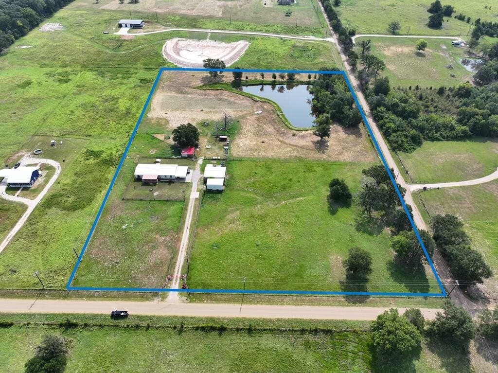 10.02 acres in Henderson County