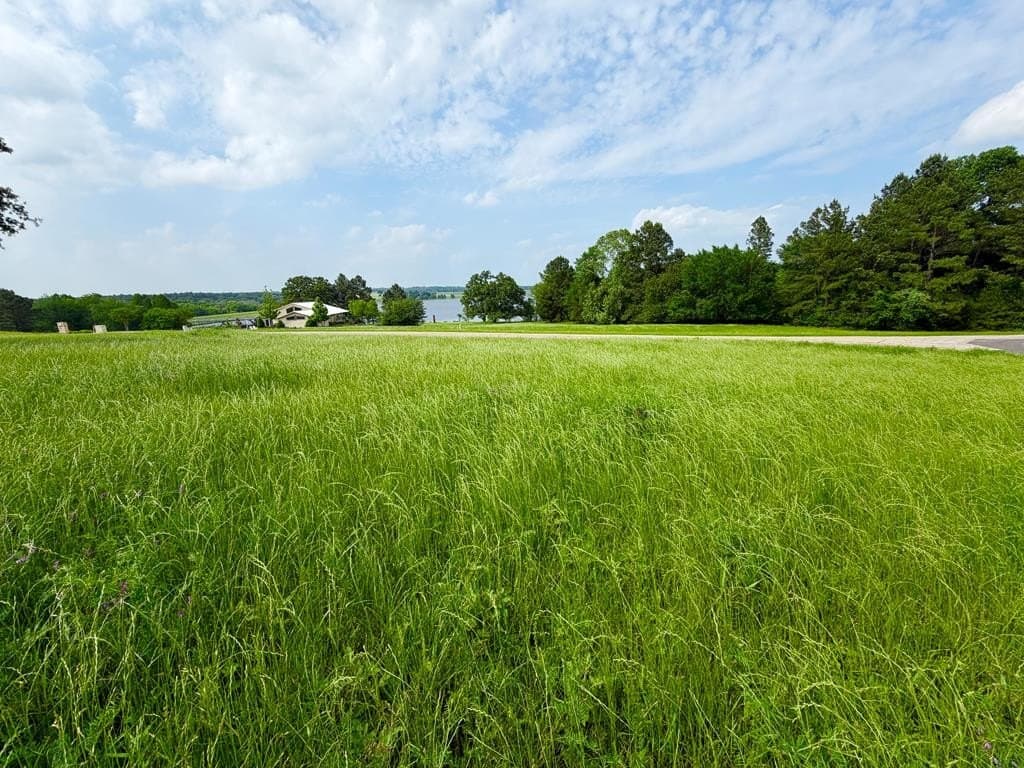 1 acres in Henderson County