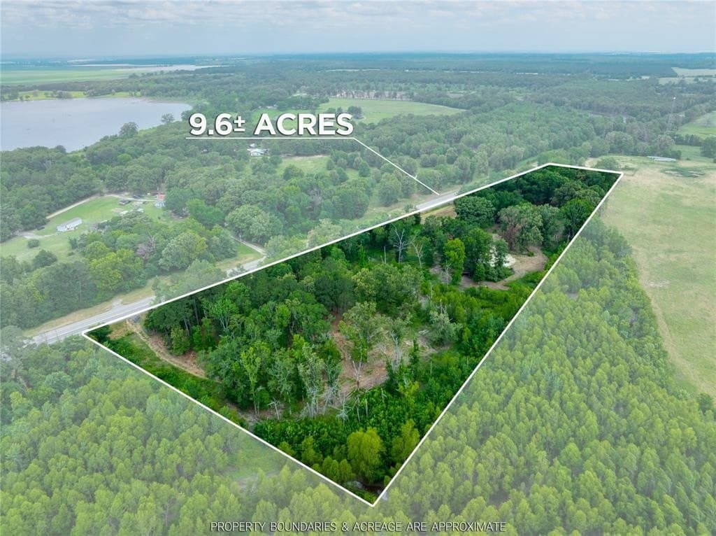 9.6 acres in Red River (TX) County